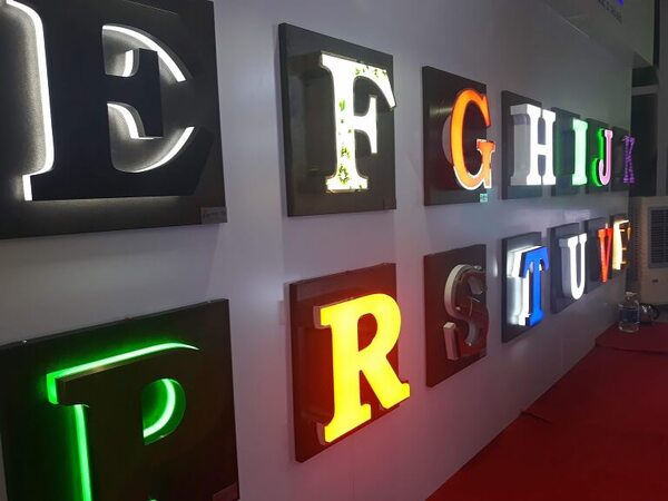 Các cải tiến về chất liệu và công nghệ đèn LED hứa hẹn sẽ mang lại những sản phẩm ngày càng hiện đại