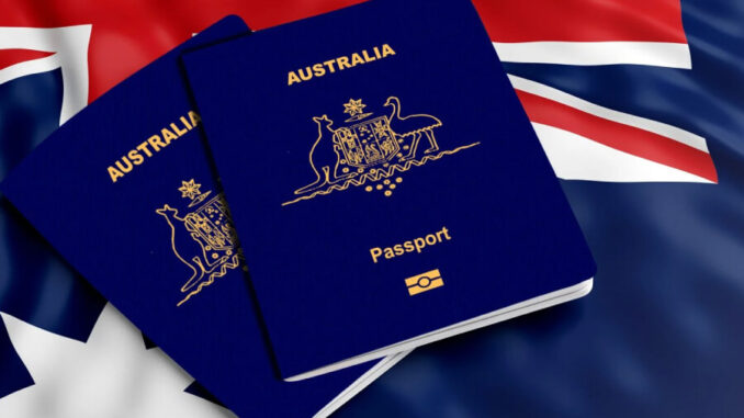 Travel agency consultant explaining vietnam visa processing time austrian citizens