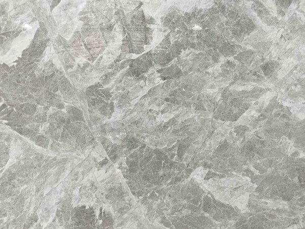 cach-danh-bong-da-tu-nhien-1