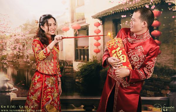 Nhiều cặp đôi Việt Nam yêu thích áo cưới Trung Quốc màu đỏ