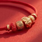 Vòng tay chỉ đỏ và câu chuyện niềm tin may mắn