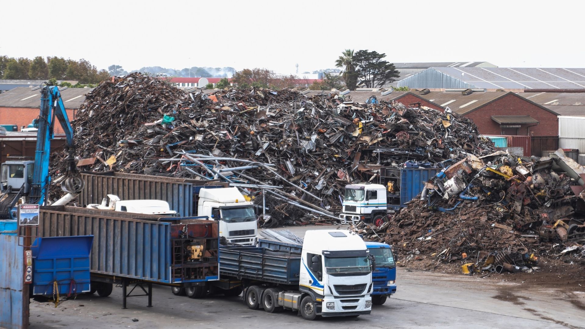 Thu mua phế liệu số lượng lớn