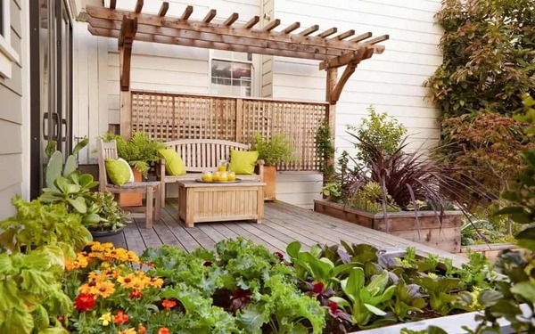 Bố trí tiểu cảnh và vật dụng trang trí hợp lý