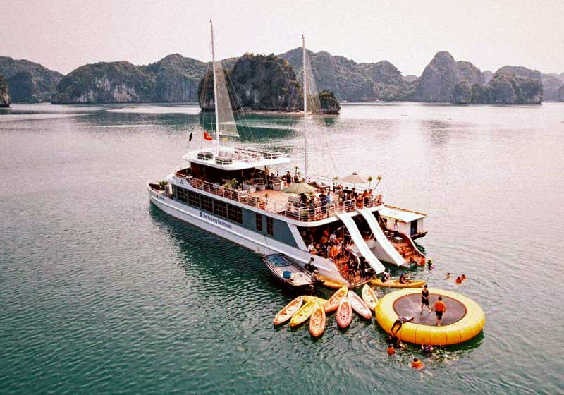 Hoạt động chèo kayak