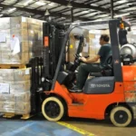 Xe nâng đẩy hàng là gì? Phân loại và cách lựa chọn phù hợp cho kho xưởng